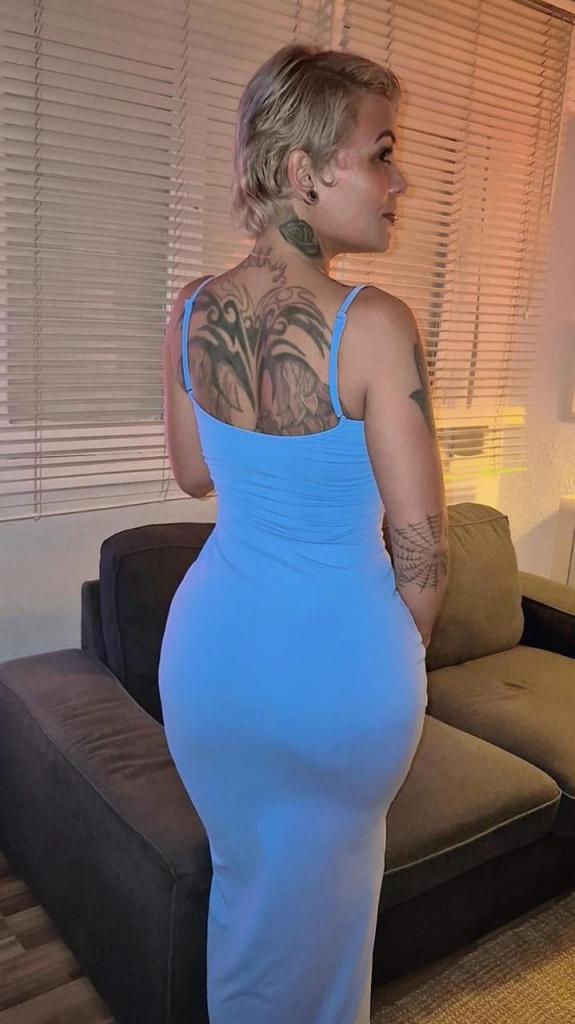 647588710: Chica busca chico en Murcia