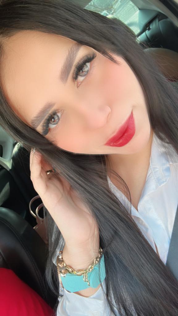 661649685: Chica busca chico en Barcelona