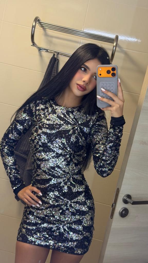 689265390: Chica busca chico en Málaga