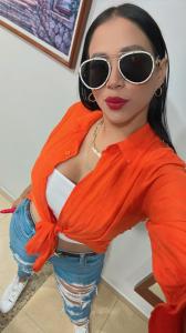 661649685: Chica busca chico en Barcelona