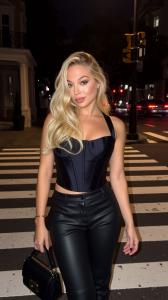 613903442: Chica busca chico en Madrid