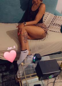 631622938: Chica busca chico en Murcia