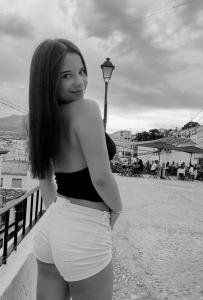 613336331: Chica busca chico en Madrid