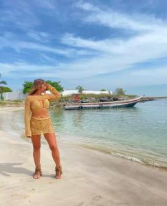 613415398: Chica busca chico en Cádiz
