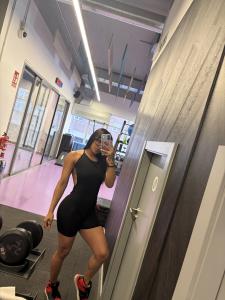 614585318: Chica busca chico en Alicante