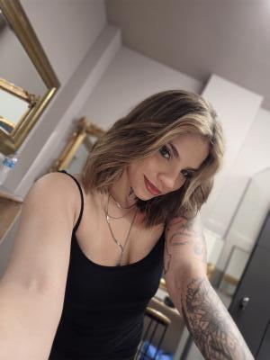 621060095: Chico busca chica en Valencia