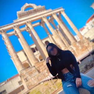 745051660: Chica busca chico en Murcia