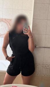 643263179: Chica busca chico en Sevilla