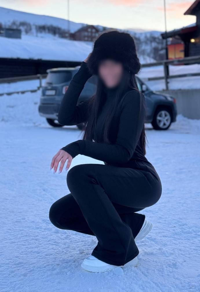 637046678: Chica busca chico en Barcelona
