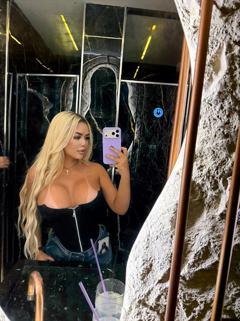 Chica busca chico en Ibiza: 