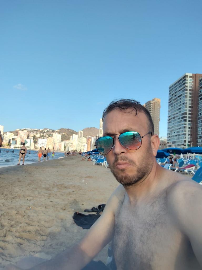 Chico busca chica en Murcia: 