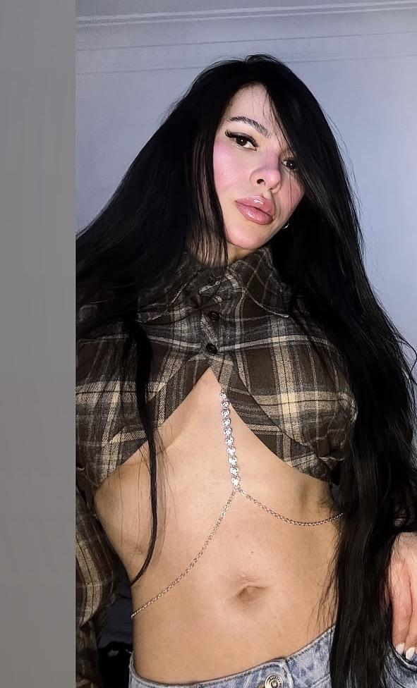 745029179: Chica busca chico en Zaragoza