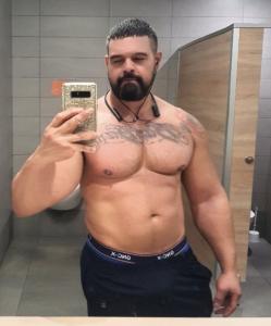 687716981: Chico busca chica en Valencia