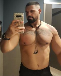 687716981: Chico busca chica en Valencia