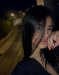 Chica busca chico en Sevilla: 