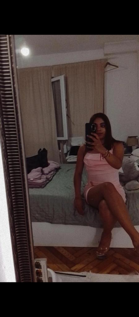 611215597: Chica busca chico en Cantabria