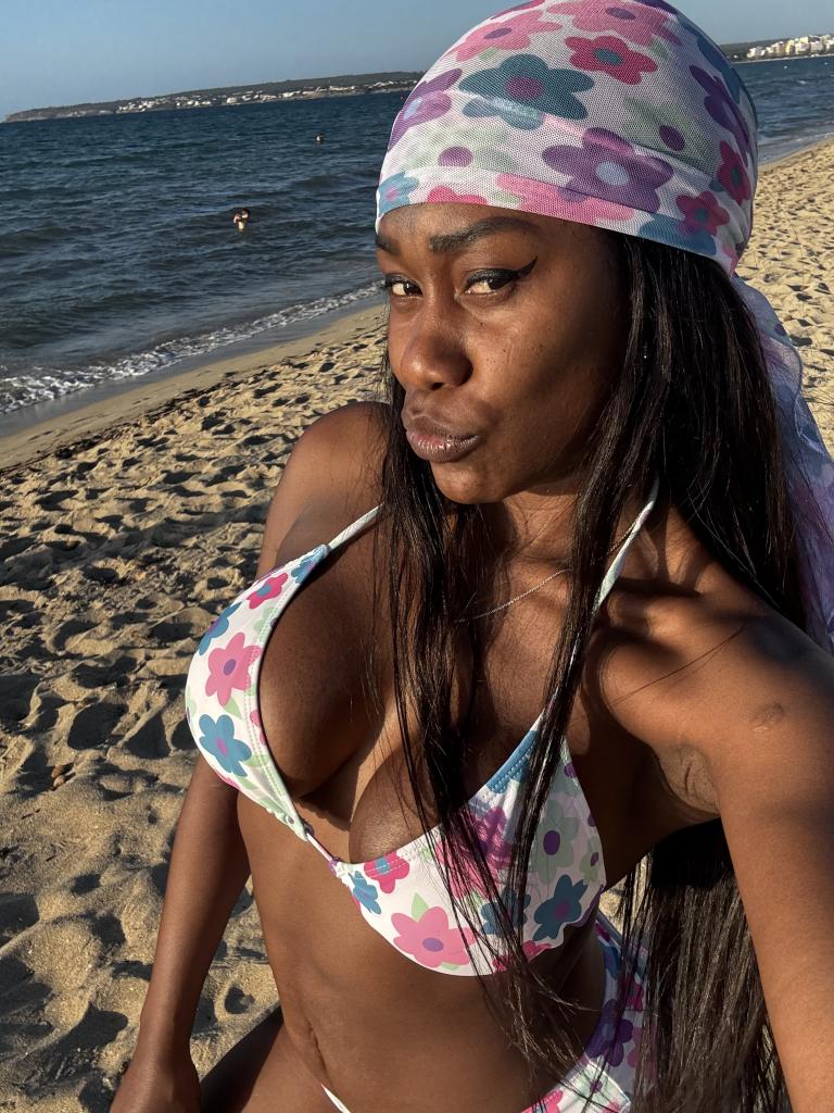 Chica busca chico en Mallorca: 