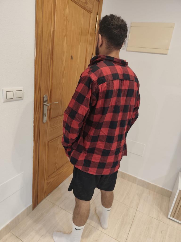 614038227: Chico busca chica en Alicante