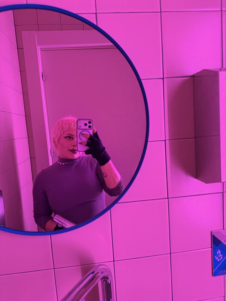 Chica busca chico en Granada: 
