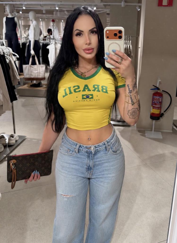 Chica busca chico en Alicante: Chica busca chico