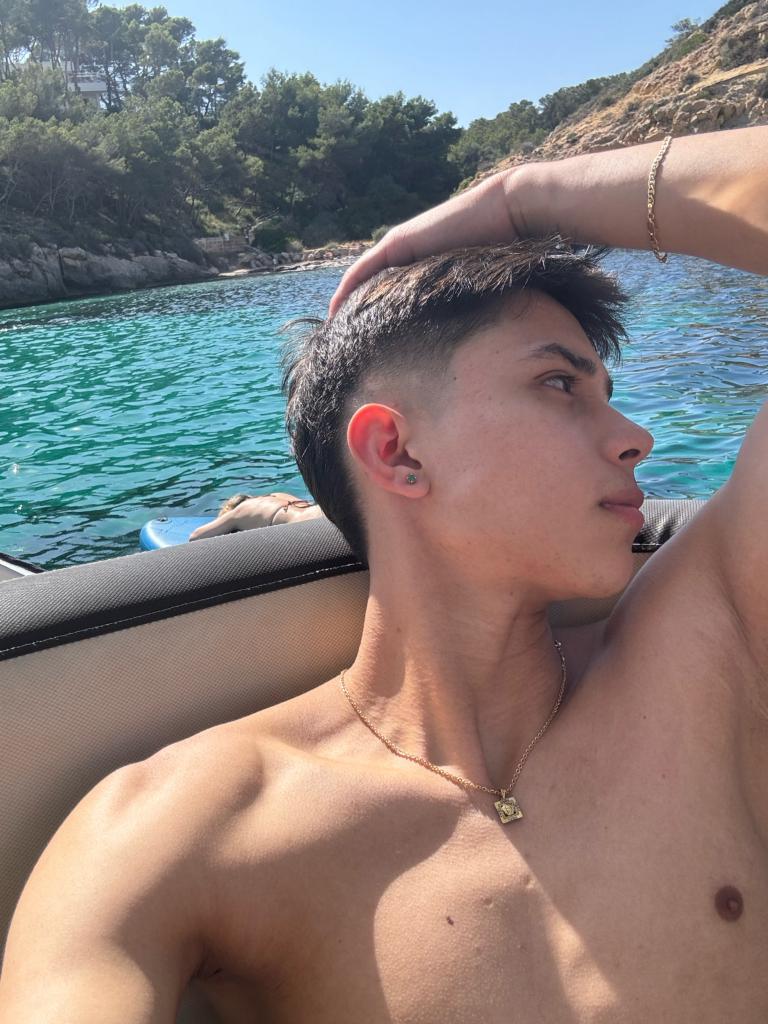 674722331: Chico busca chica en Mallorca