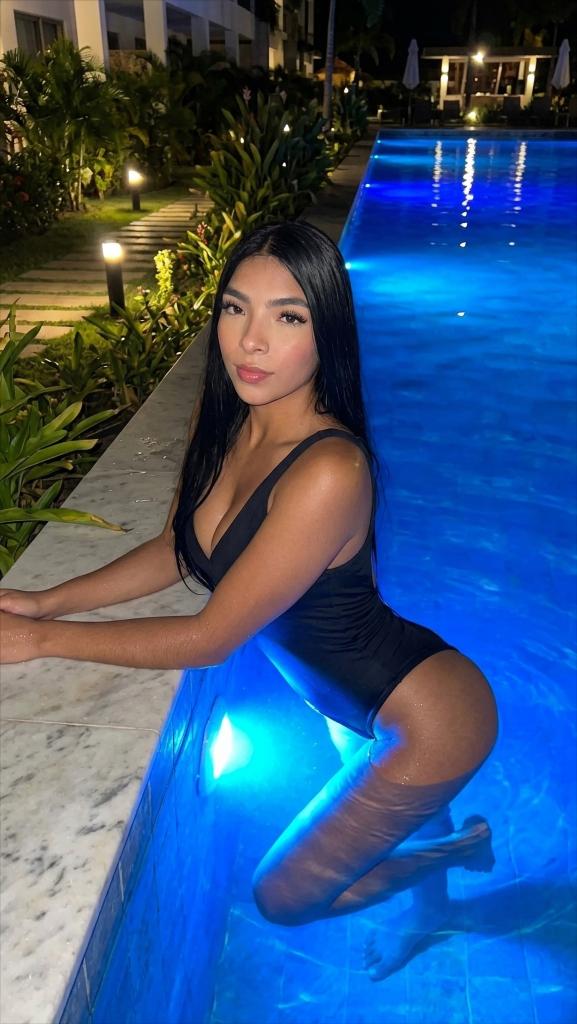 674971087: Chica busca chico en Valencia