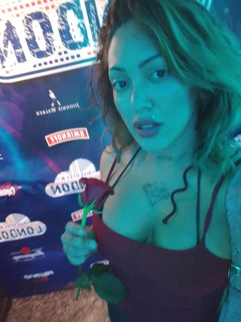 641457508: Chica busca chico en Madrid