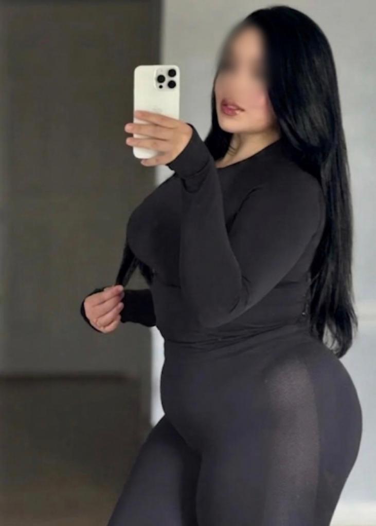 Chica busca chico en Almería: 
