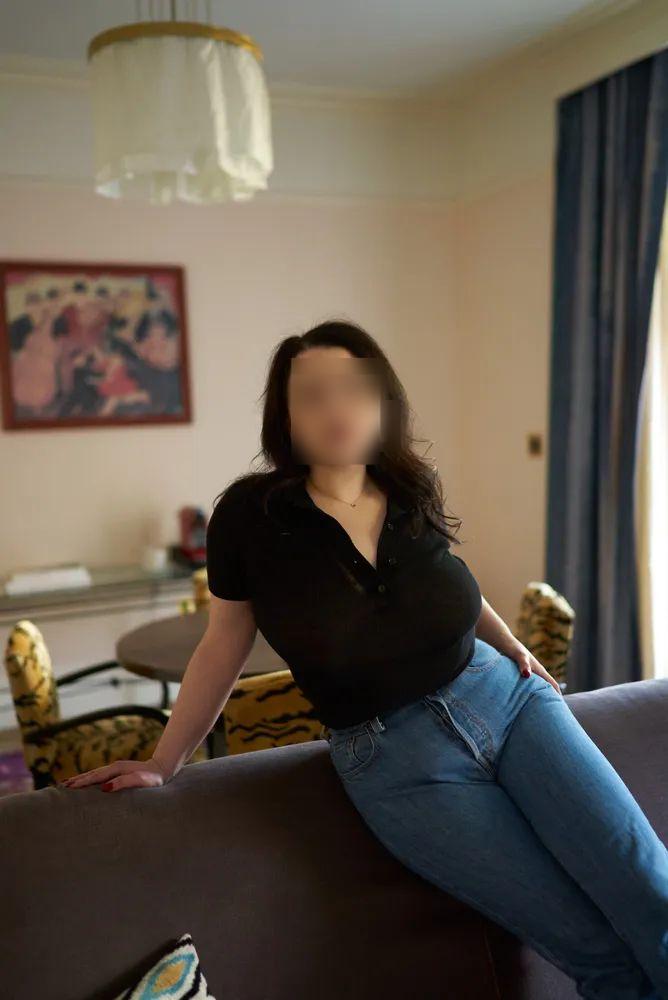 641511369: Chica busca chico en Barcelona