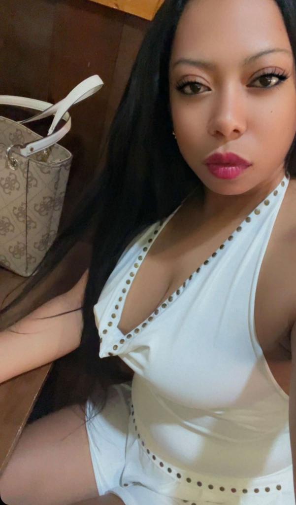 Chica busca chico en Almería: 