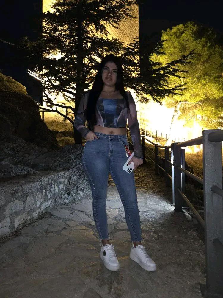 Chica busca chico en Granada: 