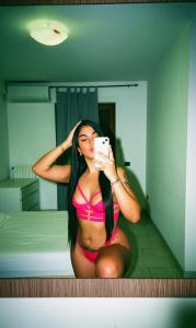 697359645: Chica busca chico en Barcelona