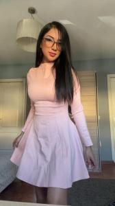 672958018: Chica busca chico en Sevilla