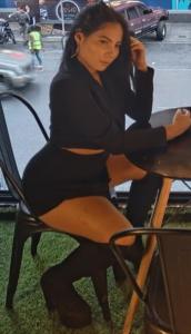 697915883: Chica busca chico en Tarragona