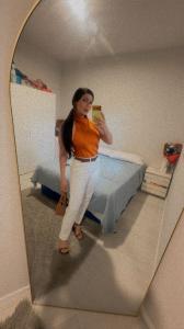 742055361: Chica busca chico en Málaga