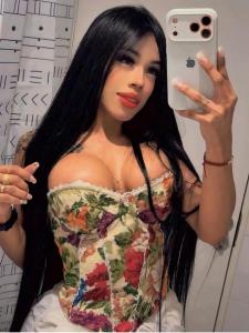 657385881: Chica busca chico en Málaga