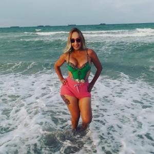 674380515: Chica busca chico en Valencia