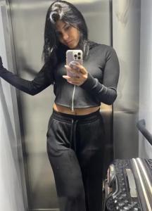 614381386: Chica busca chico en Málaga