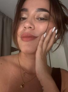 631623086: Chica busca chico en Barcelona