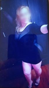 614561887: Chica busca chico en Pontevedra