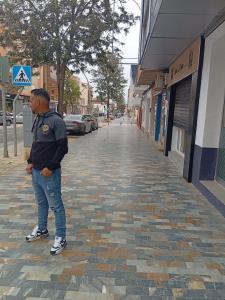 614038227: Chico busca chica en Alicante