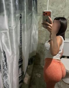 621395281: Chica busca chico en Madrid