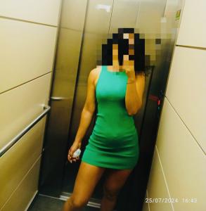 613572914: Chica busca chico en Málaga