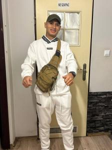 614970872: Chico busca chica en Valencia