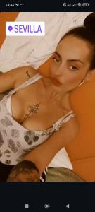 664320779: Chica busca chico en Sevilla