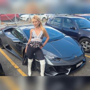 614202908: Chica busca chico en Barcelona