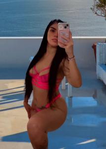 697359645: Chica busca chico en Barcelona