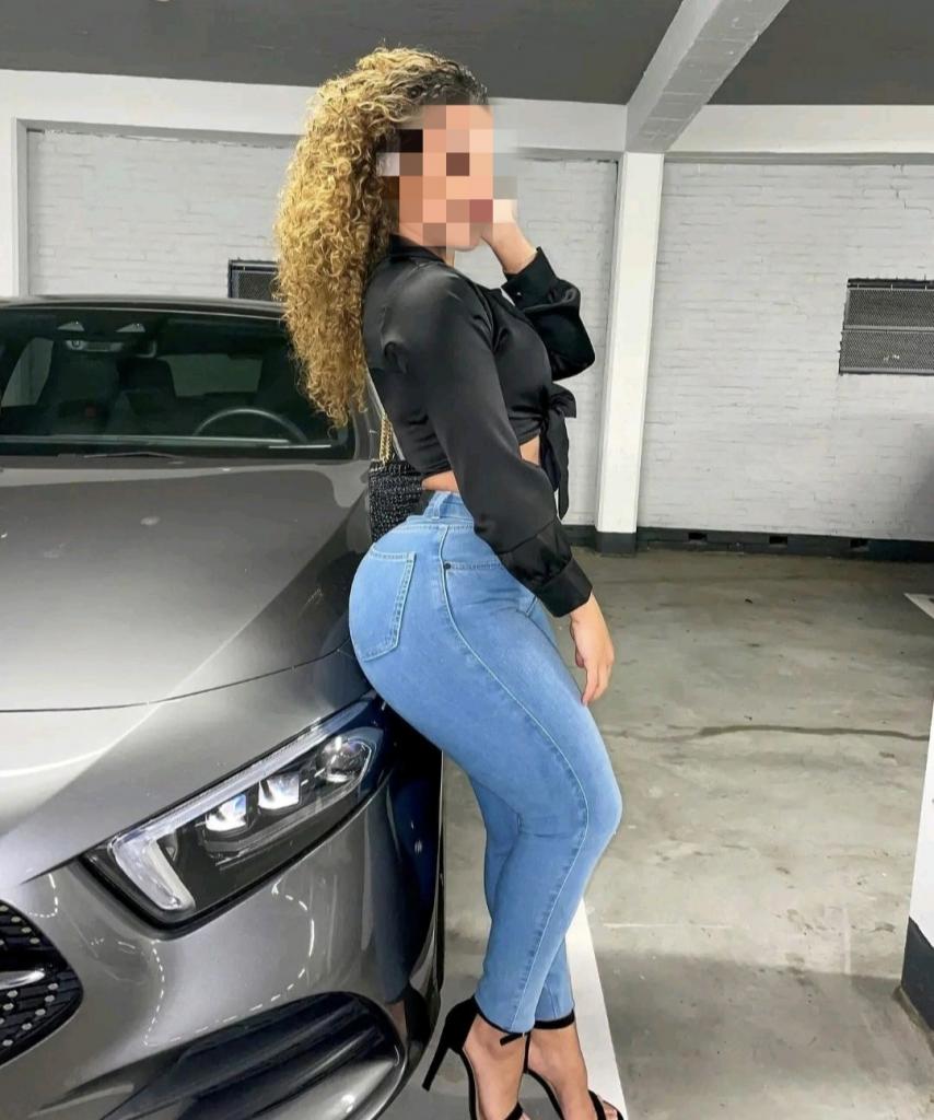 Chica busca chico en Granada: 