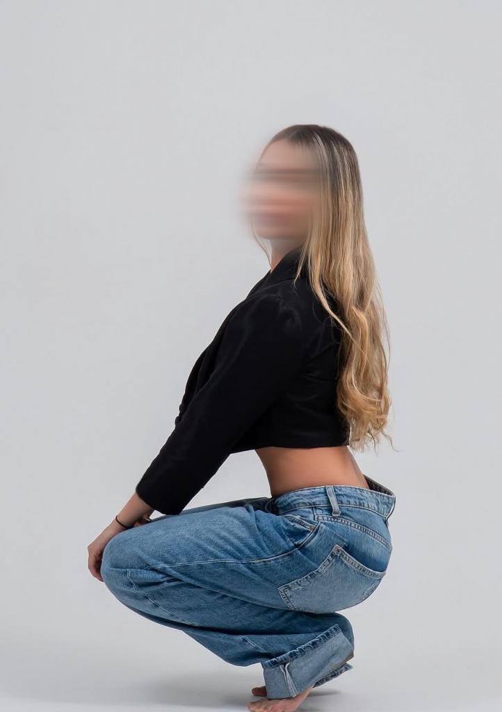 613670011: Chica busca chico en Murcia