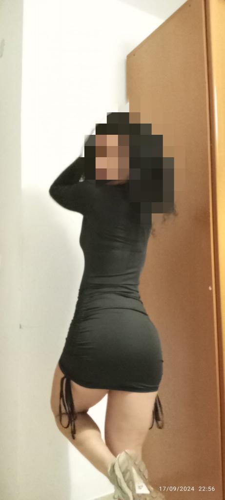 613572914: Chica busca chico en Málaga
